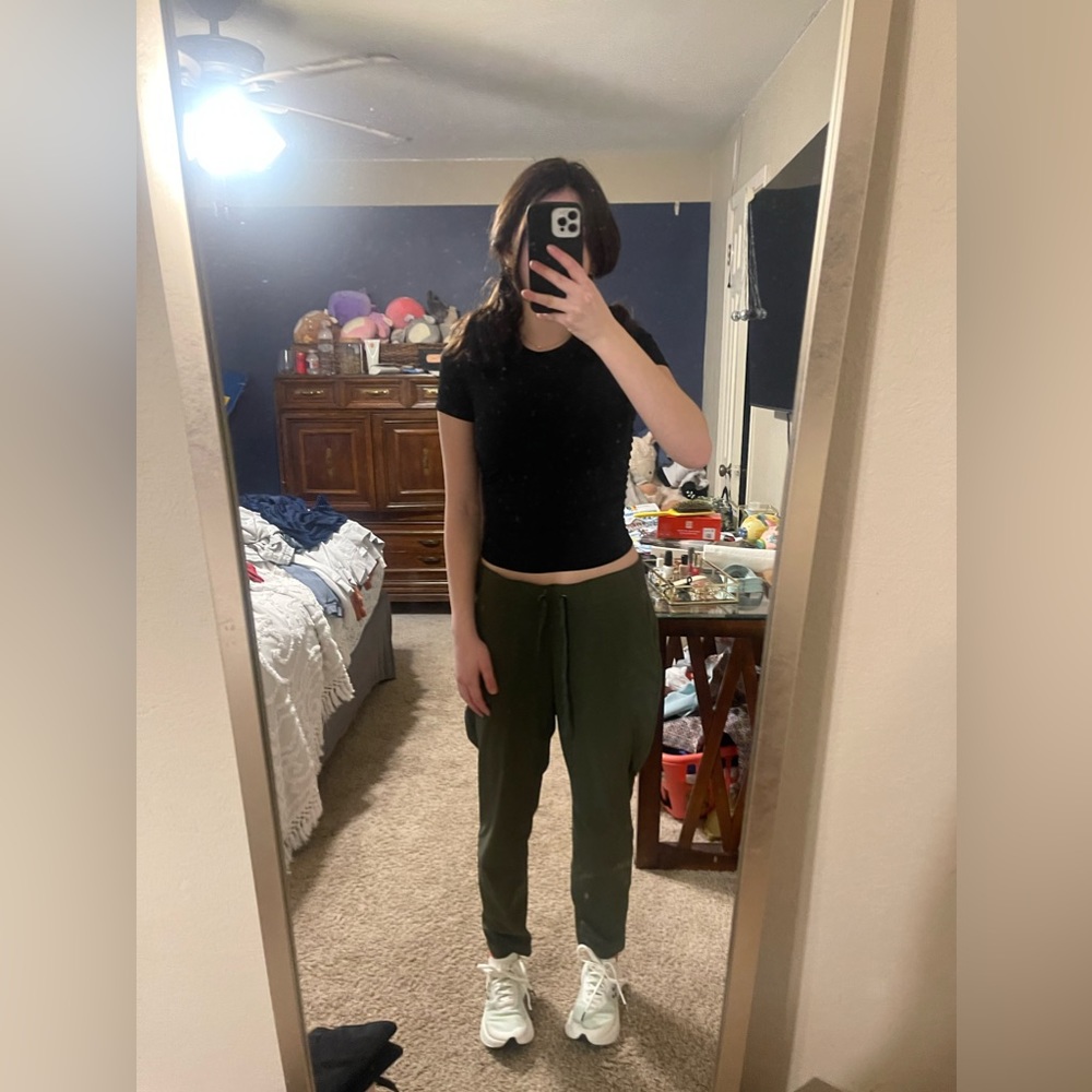 Athleta Joggers. NWT